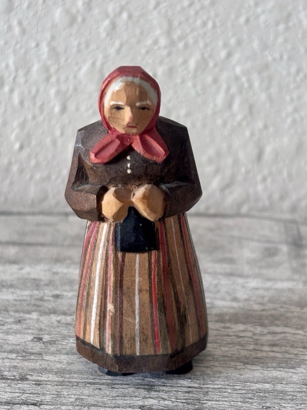 Source Unknown Hand-Carved Wooden Figurine in Red and Brown